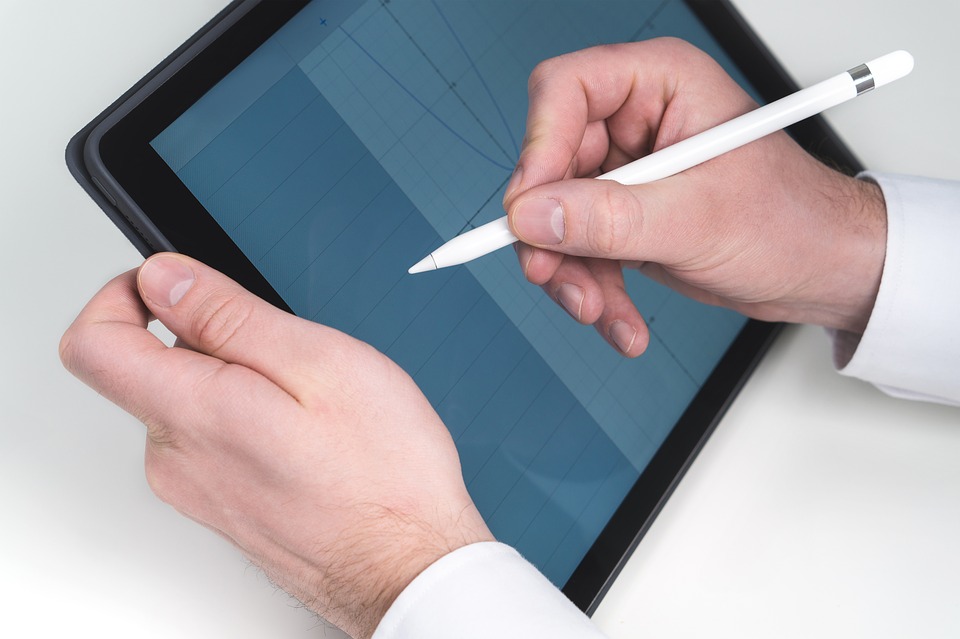 6 Benefits of SAW Touchscreen Technology